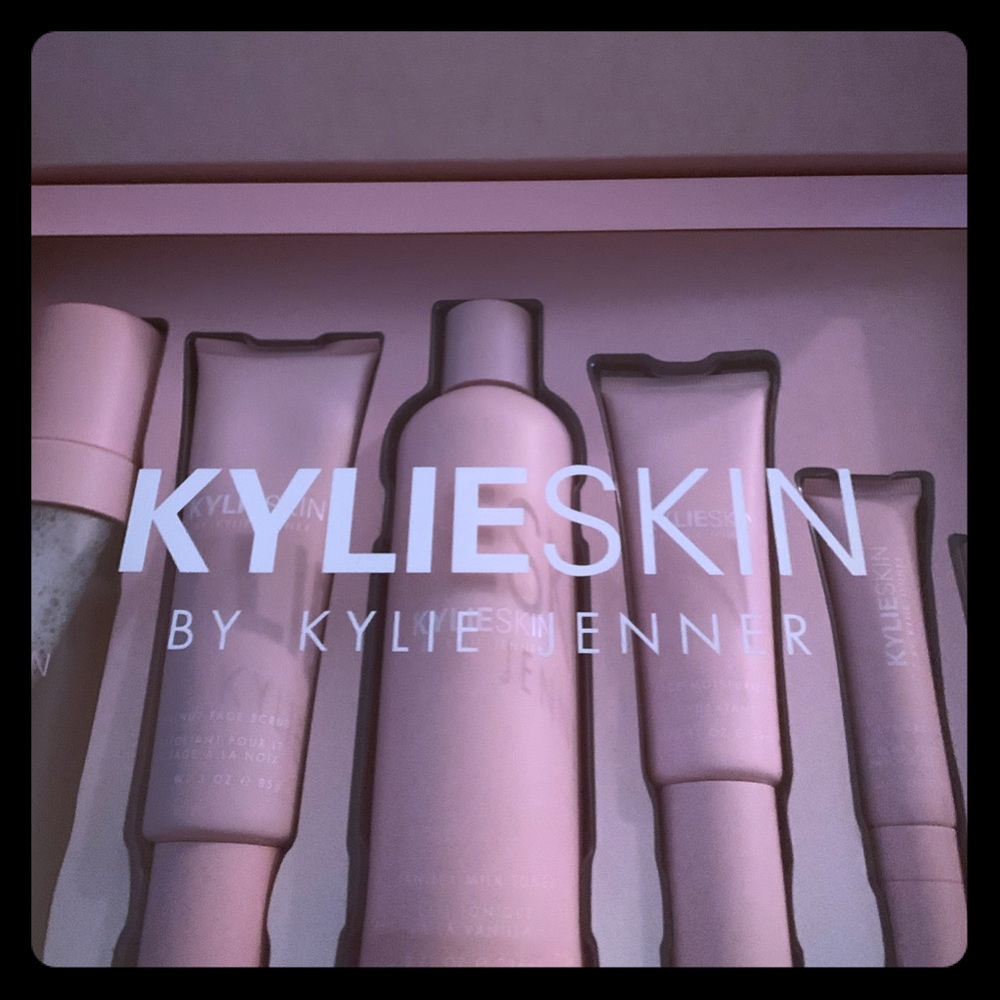 Full Kylie Skin Set - Brand new in box